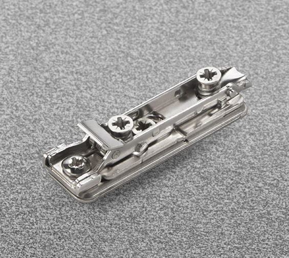 STRAIGHT PLATE EUROSCREW 0MM