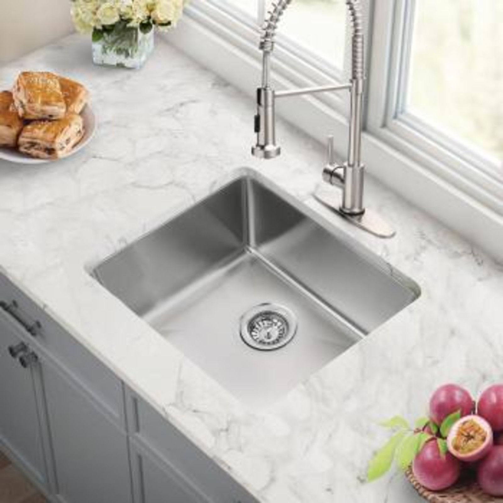 18" Undermount Stainless Steel Single Bowl Kitchen Sink